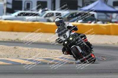 media/Apr-10-2022-SoCal Trackdays (Sun) [[f104b12566]]/Turn 2 (1135am)/